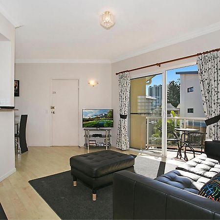 Harmony - A Desirable Area In Broadbeach Apartment Гоулд Коуст Екстериор снимка